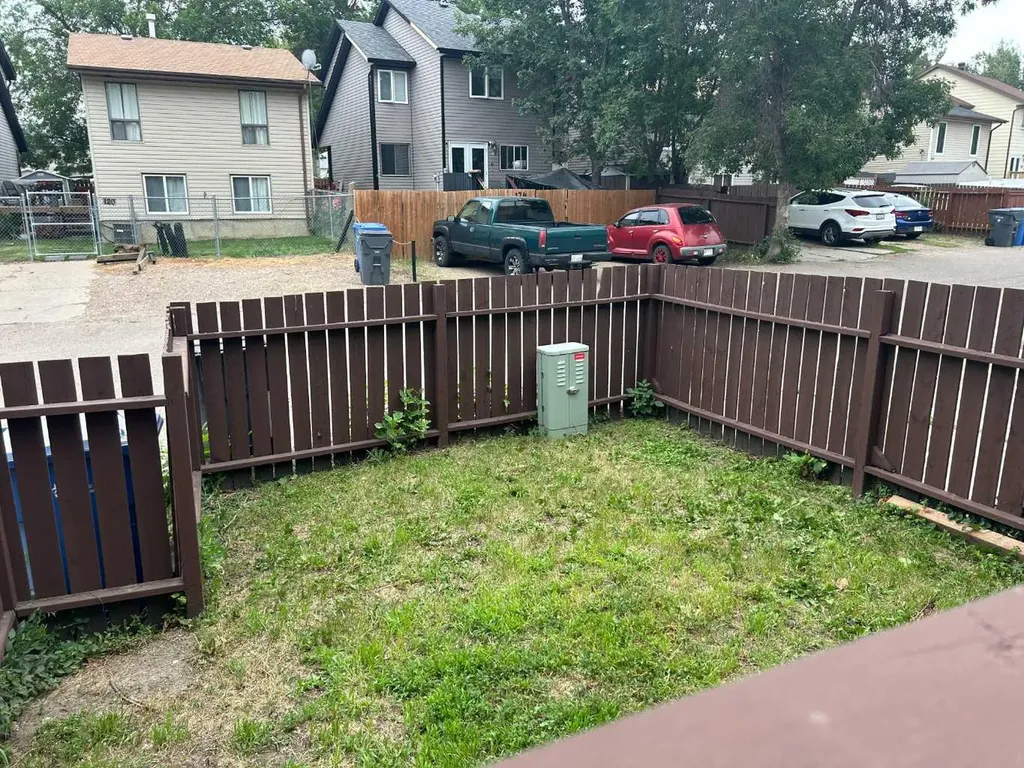 41 South Ridge Crescent SW Medicine Hat AB T1B 2P2