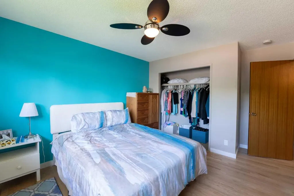 2084 19 Street N Lethbridge AB T1H4B2