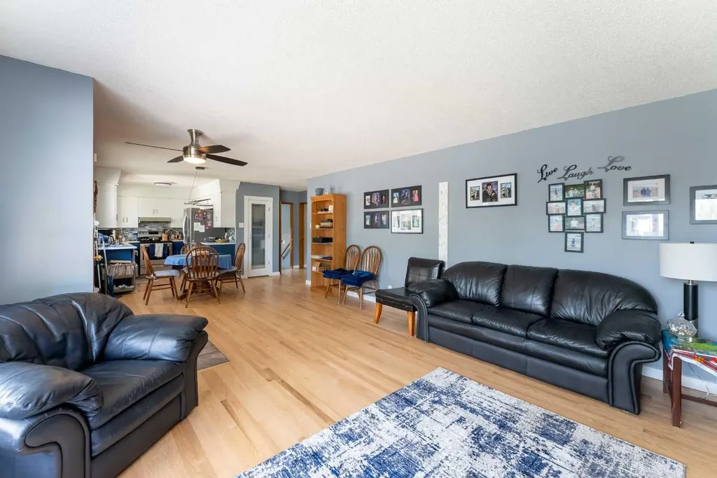 2084 19 Street N Lethbridge AB T1H4B2