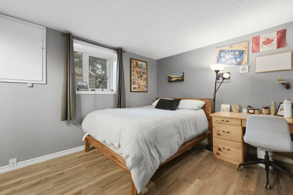 6016 Dalcastle Crescent NW Calgary AB T3A 1S4