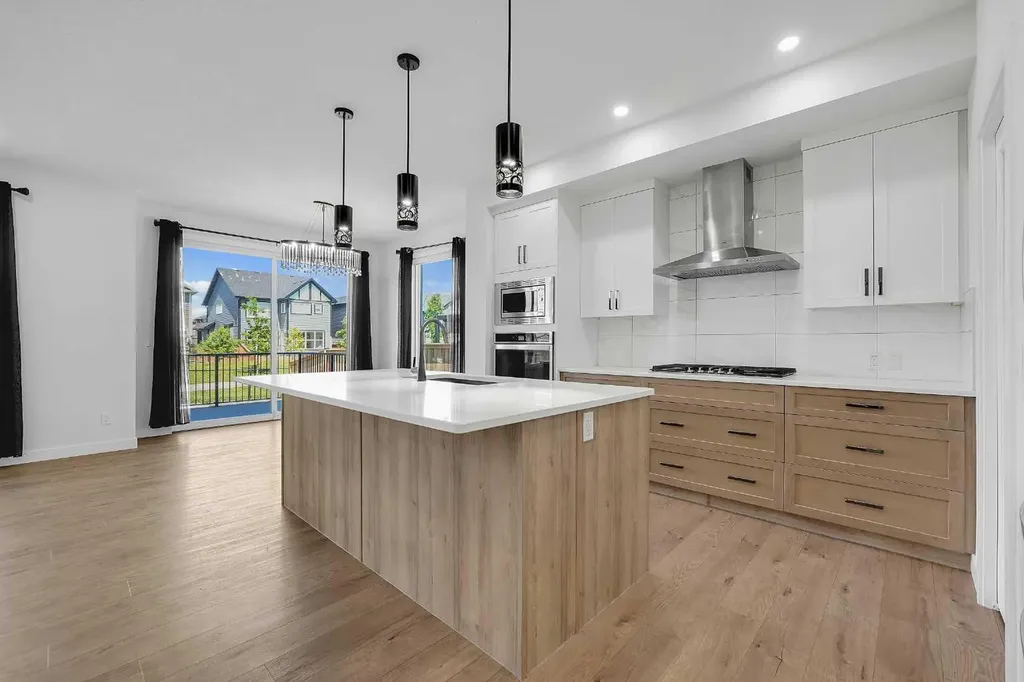 16 Legacy Glen Green SE Calgary AB T2X 4G6