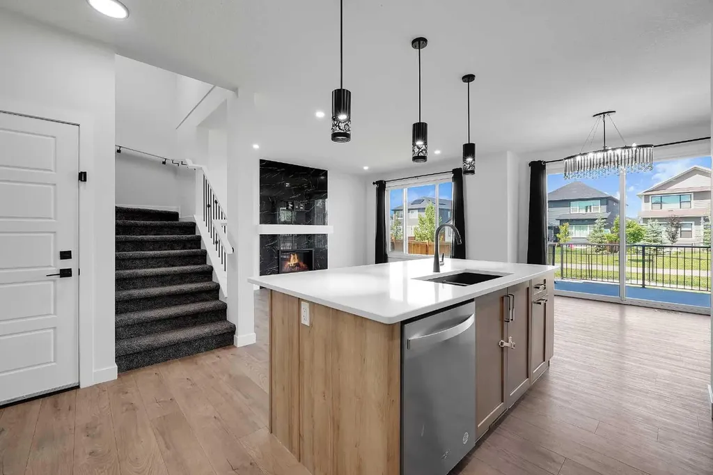 16 Legacy Glen Green SE Calgary AB T2X 4G6