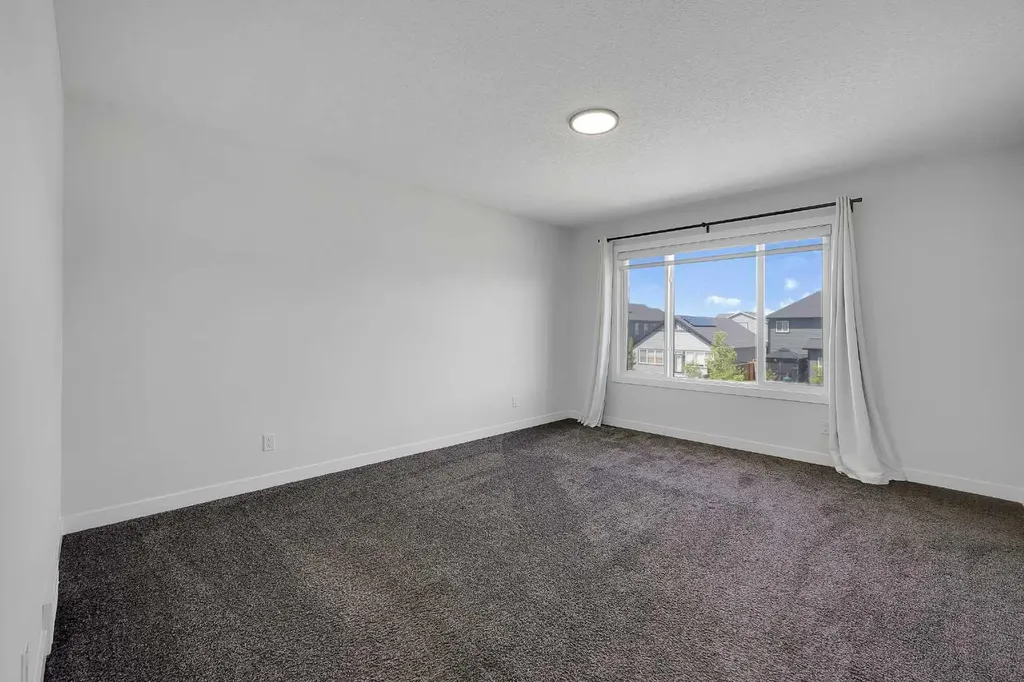 16 Legacy Glen Green SE Calgary AB T2X 4G6