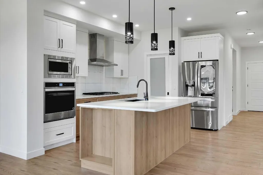 16 Legacy Glen Green SE Calgary AB T2X 4G6