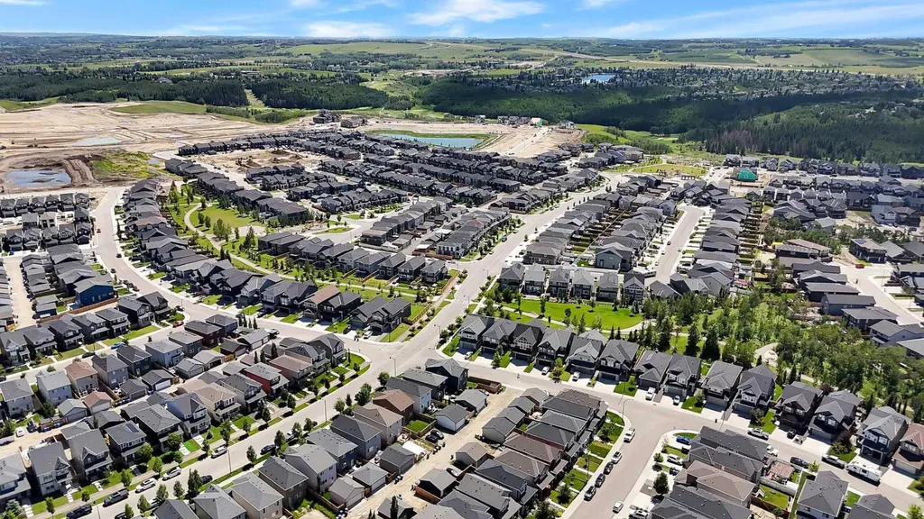 16 Legacy Glen Green SE Calgary AB T2X 4G6