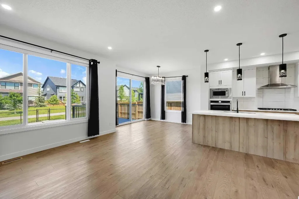 16 Legacy Glen Green SE Calgary AB T2X 4G6