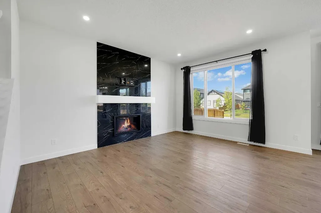16 Legacy Glen Green SE Calgary AB T2X 4G6