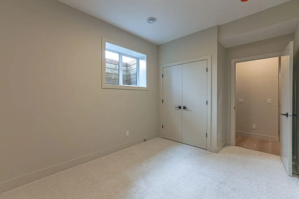147 Heston Street NW Calgary AB T2K 2C5