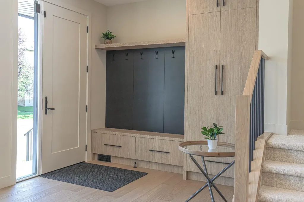 147 Heston Street NW Calgary AB T2K 2C5