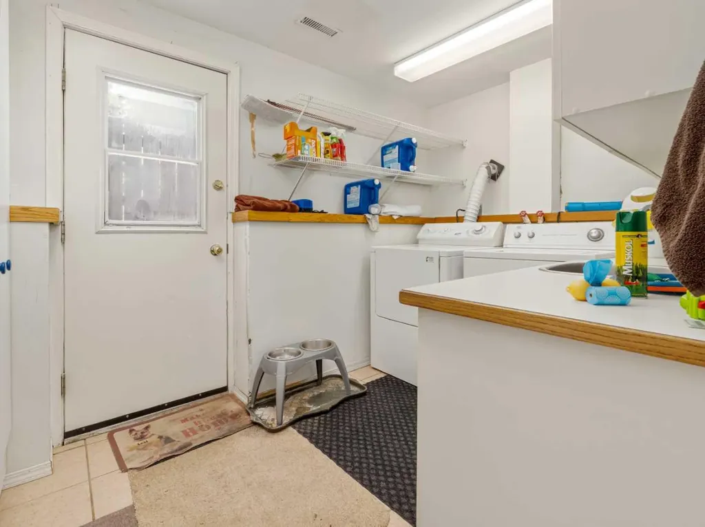 106 Ojibwa Place W Lethbridge AB T1K 5T5