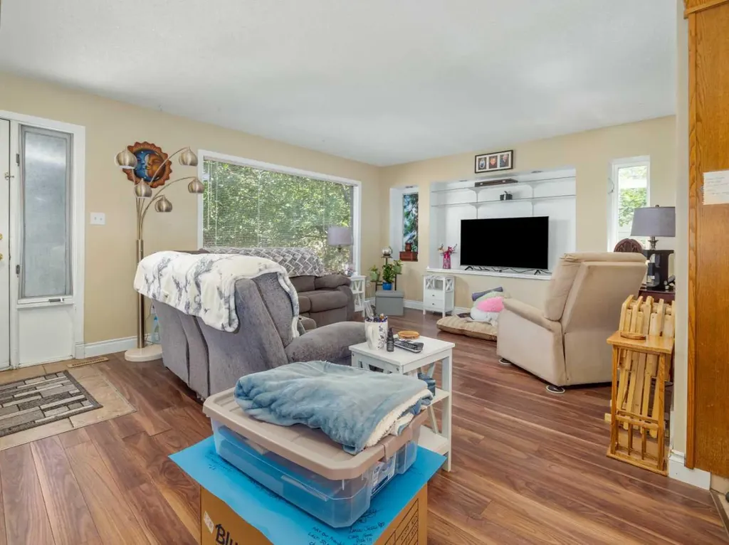 106 Ojibwa Place W Lethbridge AB T1K 5T5