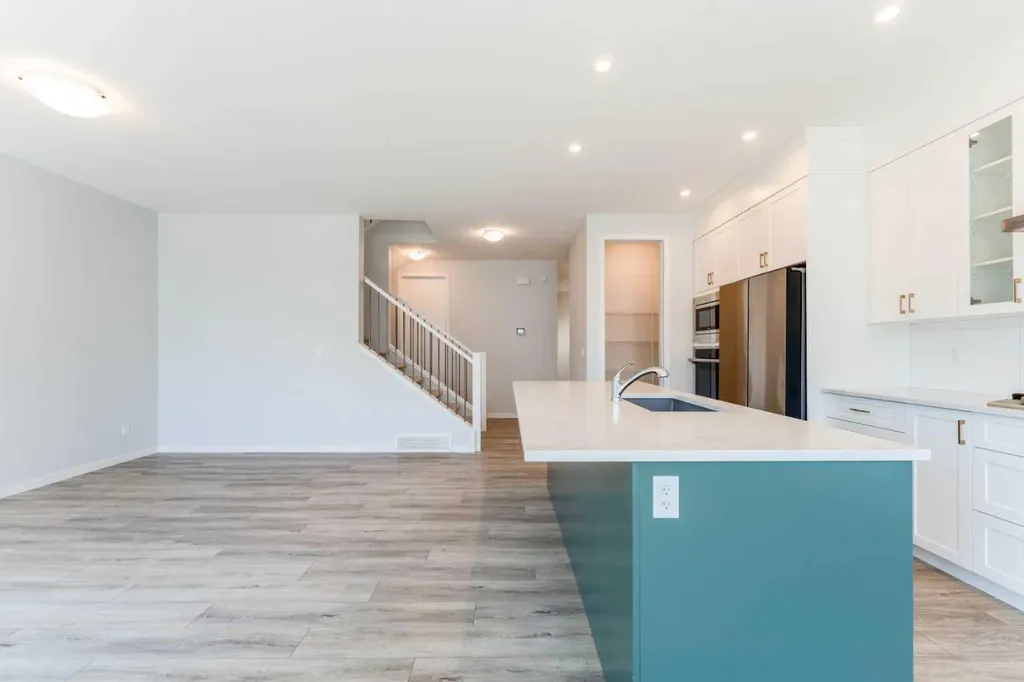 16 West Grove Link SW Calgary AB T3H 6E3