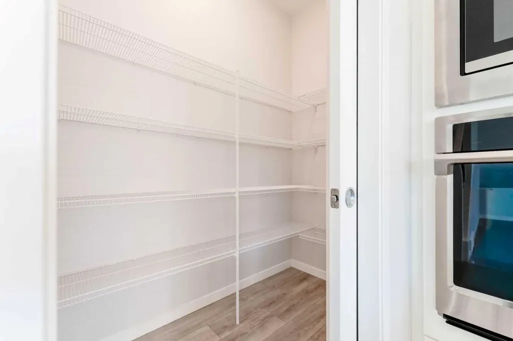 16 West Grove Link SW Calgary AB T3H 6E3