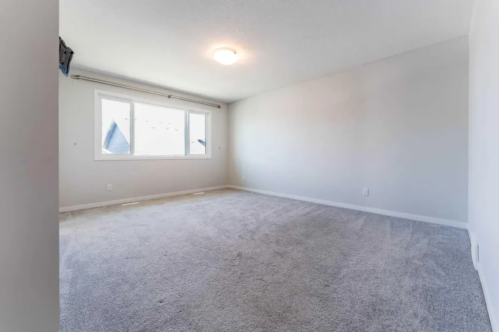 16 West Grove Link SW Calgary AB T3H 6E3