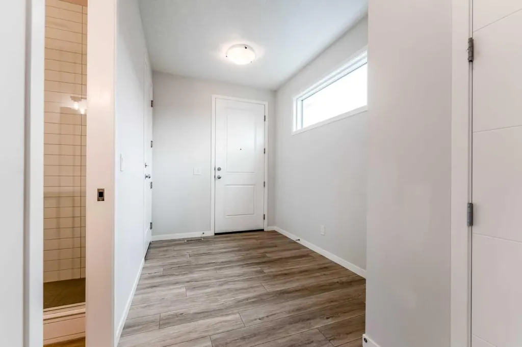 16 West Grove Link SW Calgary AB T3H 6E3