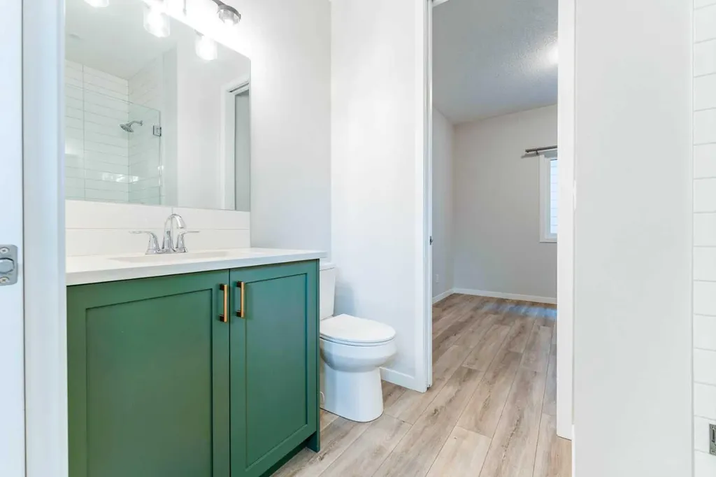 16 West Grove Link SW Calgary AB T3H 6E3