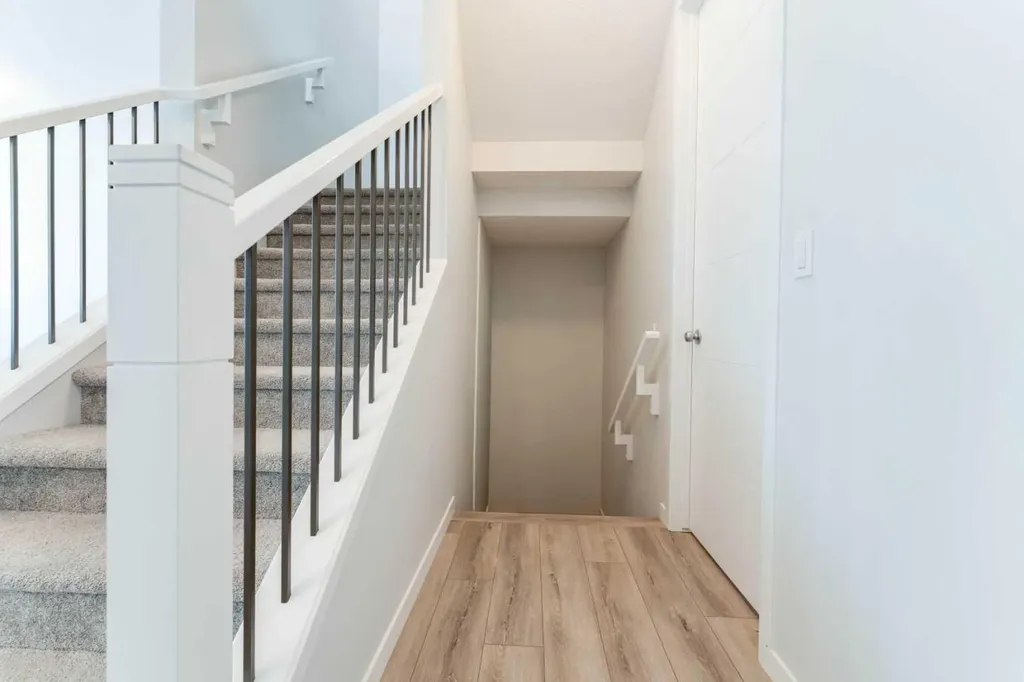 16 West Grove Link SW Calgary AB T3H 6E3