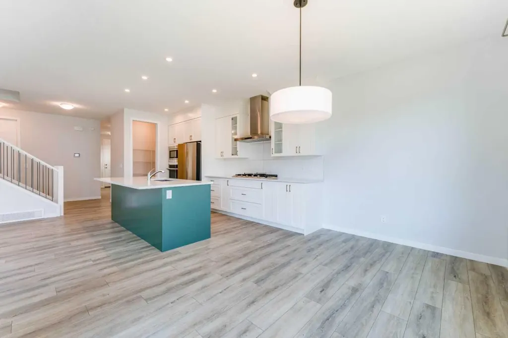 16 West Grove Link SW Calgary AB T3H 6E3