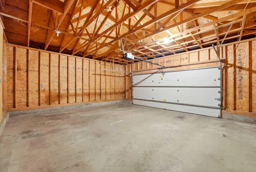 39 West Terrace Crescent Cochrane AB T4C 1R7