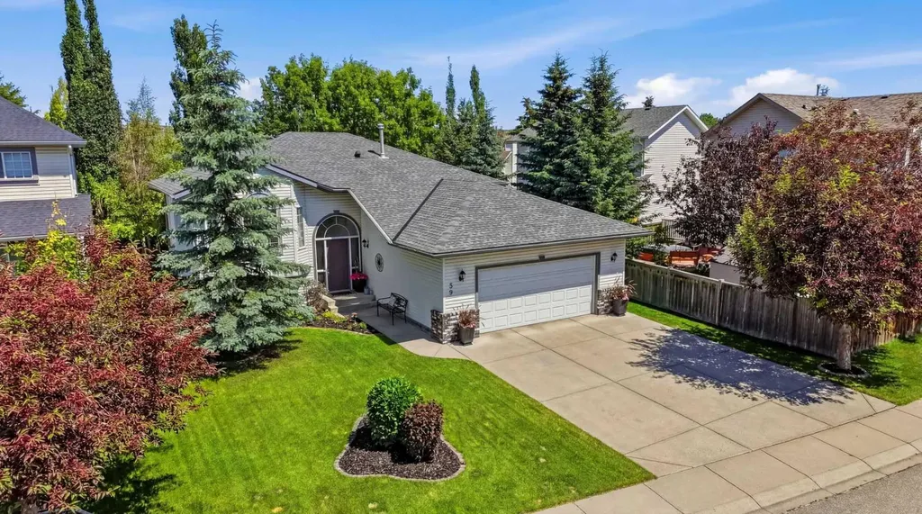39 West Terrace Crescent Cochrane AB T4C 1R7