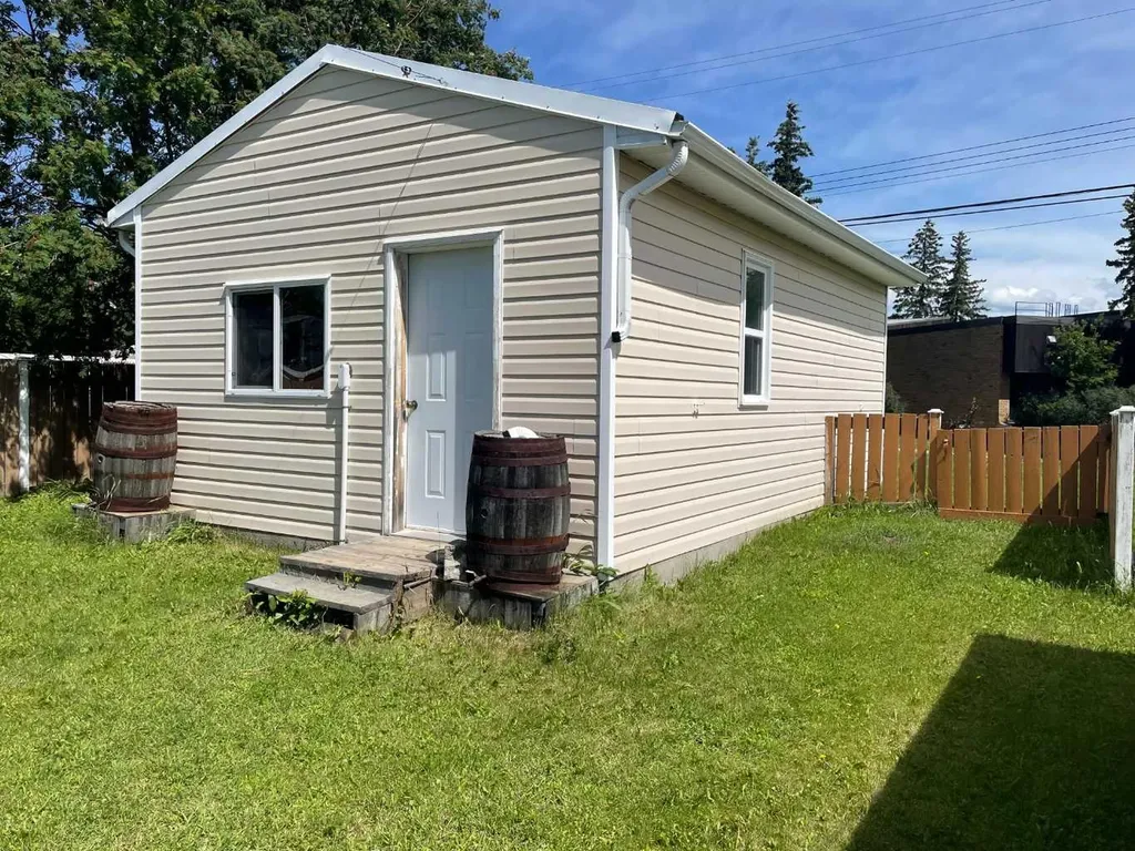 10705 111 Street Fairview AB T0H 1L0