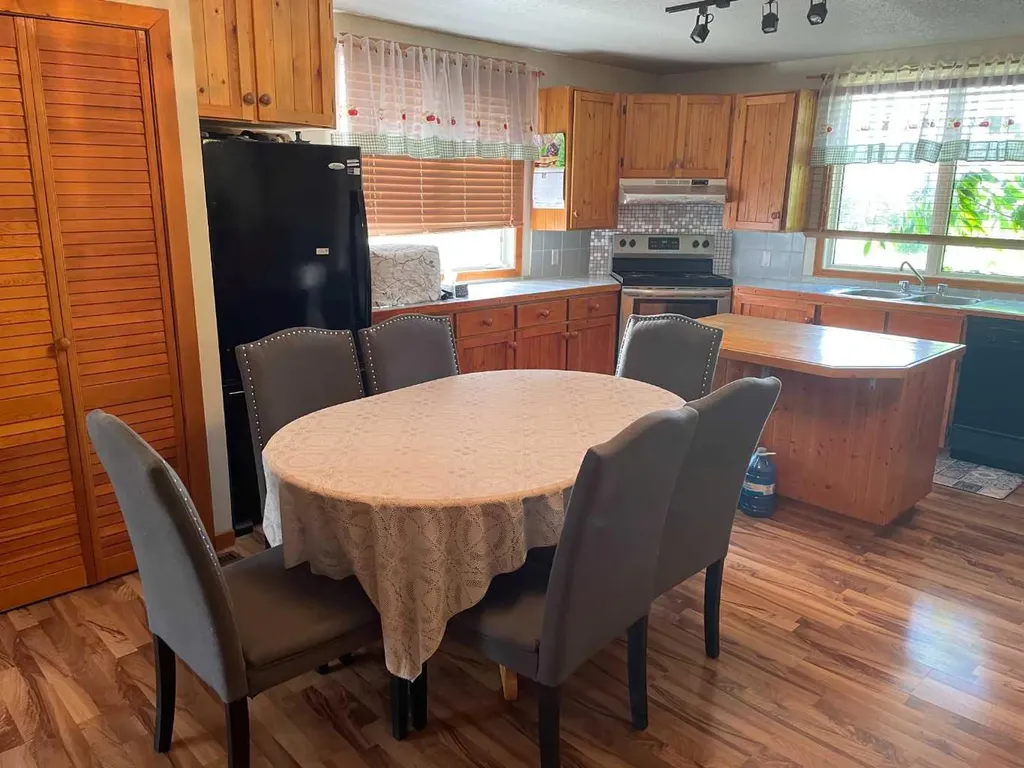 10705 111 Street Fairview AB T0H 1L0