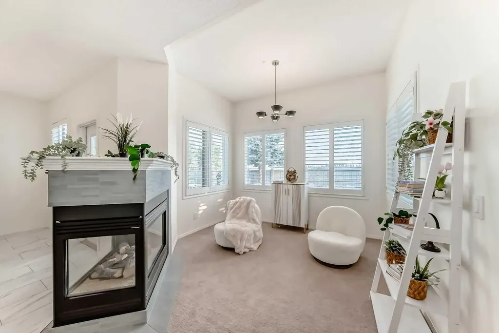 82 Mt Gibraltar Heights SE Calgary AB T2Z 3R3
