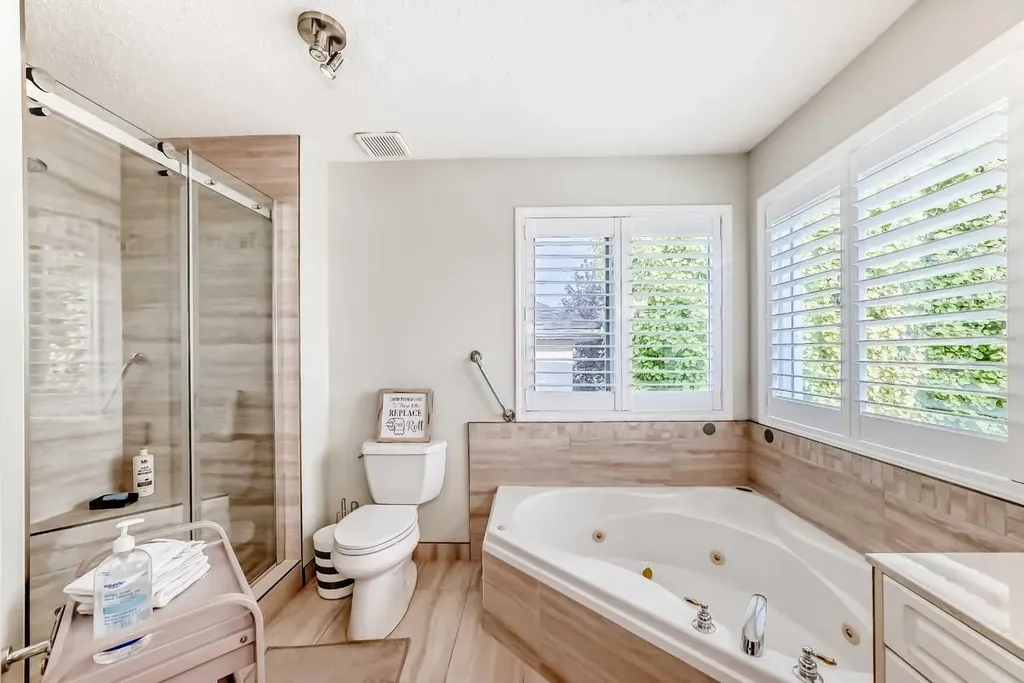 82 Mt Gibraltar Heights SE Calgary AB T2Z 3R3