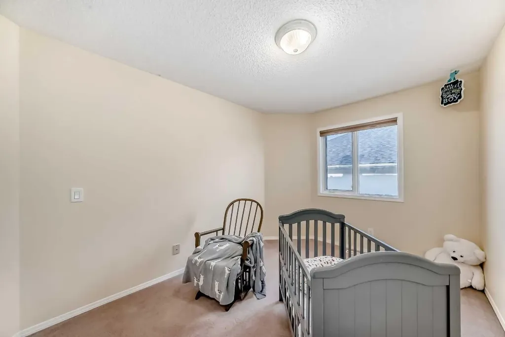 82 Mt Gibraltar Heights SE Calgary AB T2Z 3R3