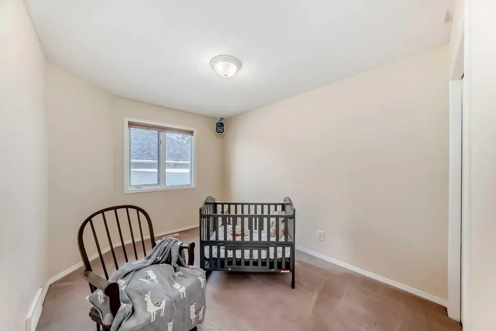 82 Mt Gibraltar Heights SE Calgary AB T2Z 3R3
