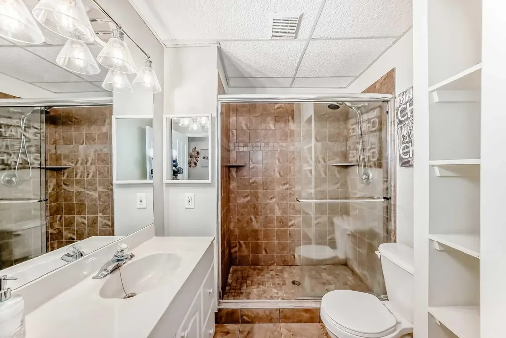 82 Mt Gibraltar Heights SE Calgary AB T2Z 3R3