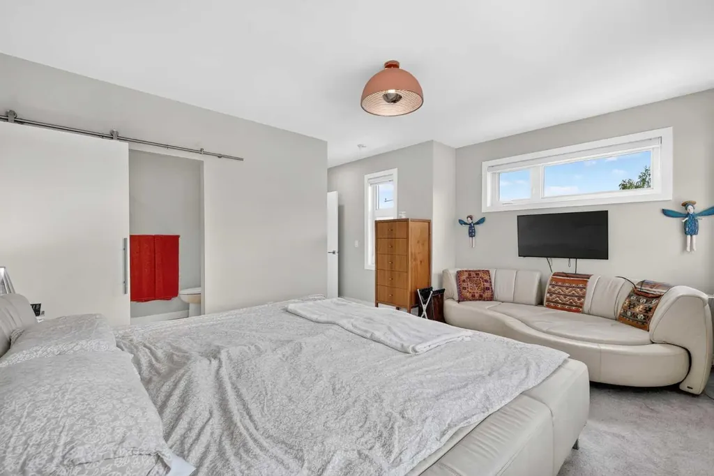 3414 15 Street SW Calgary AB T2T 5S9