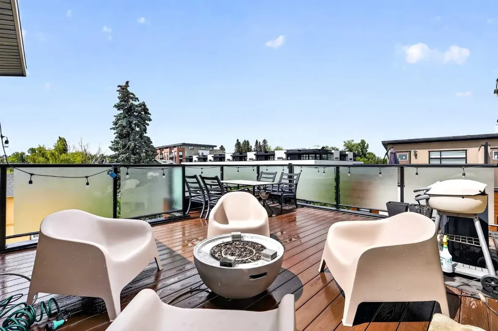 3414 15 Street SW Calgary AB T2T 5S9