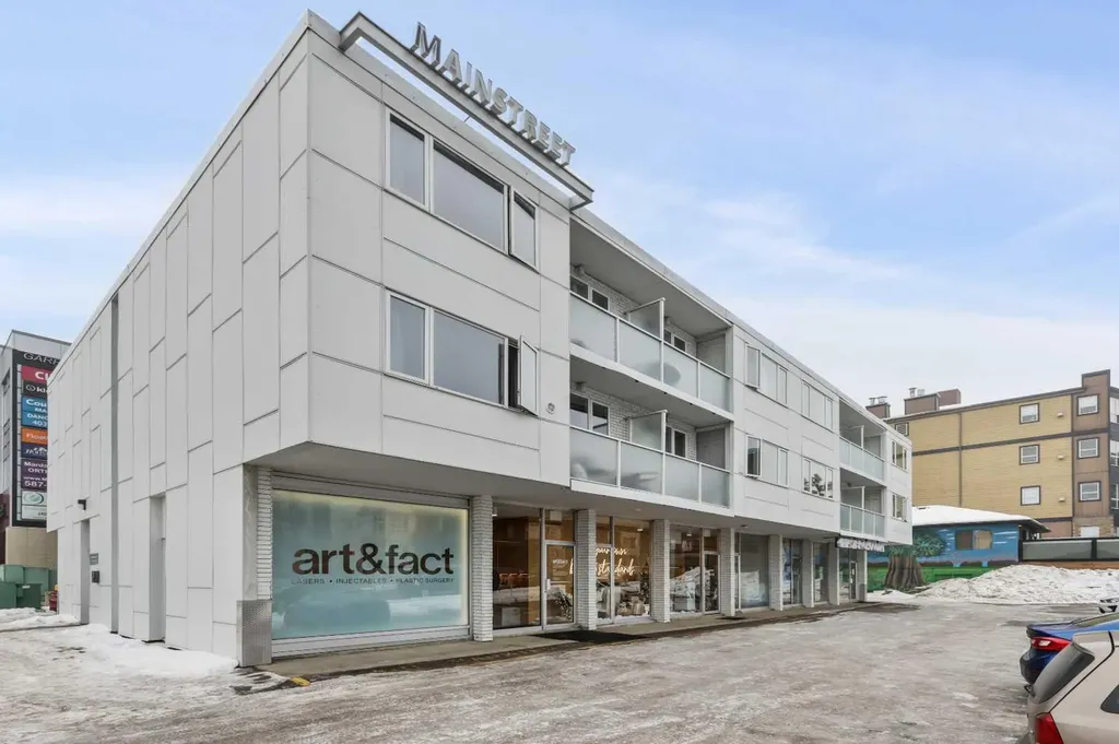 3414 15 Street SW Calgary AB T2T 5S9