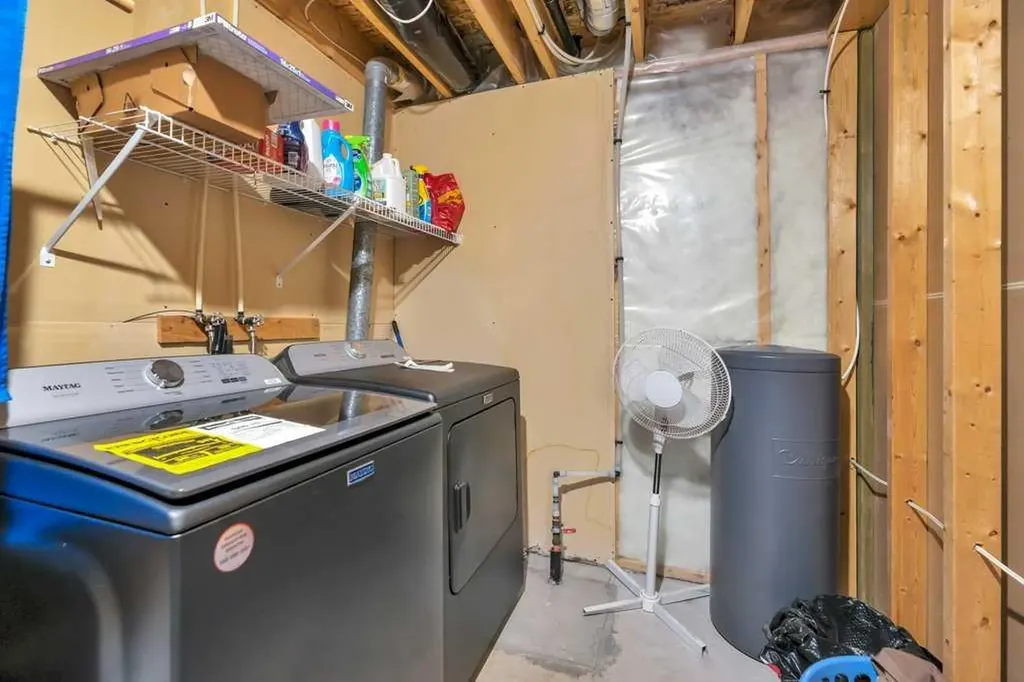 175 Prestwick Villas SE Calgary AB T2Z 4S3