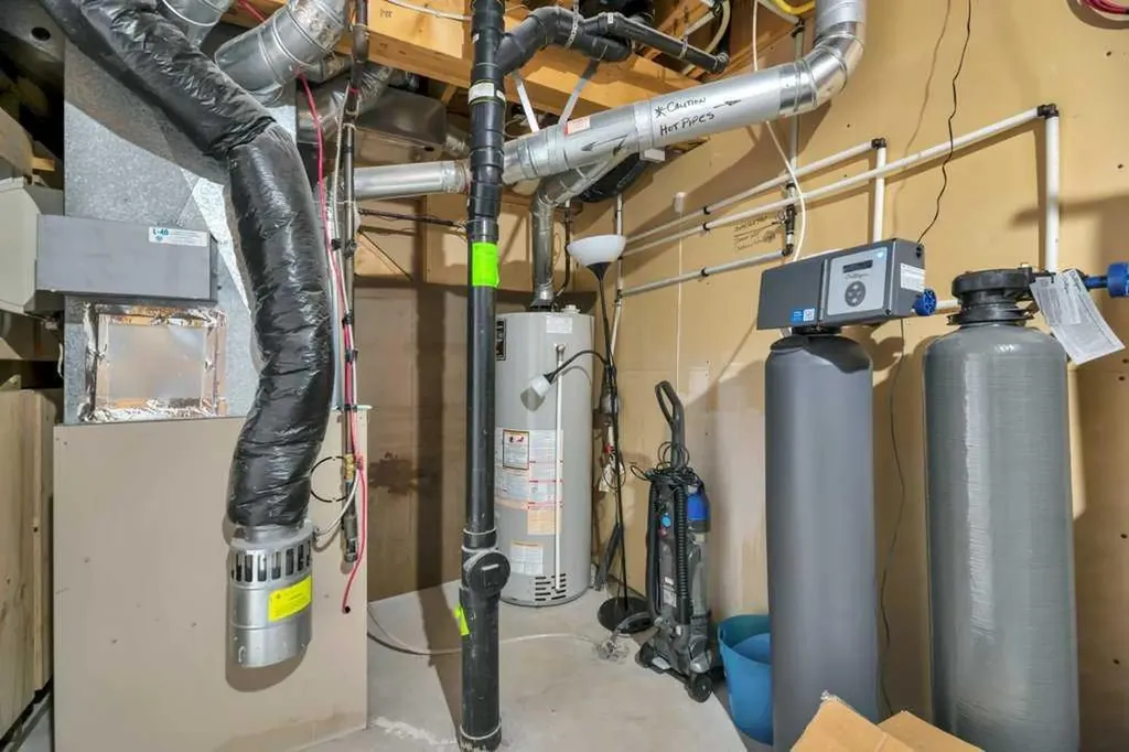 175 Prestwick Villas SE Calgary AB T2Z 4S3