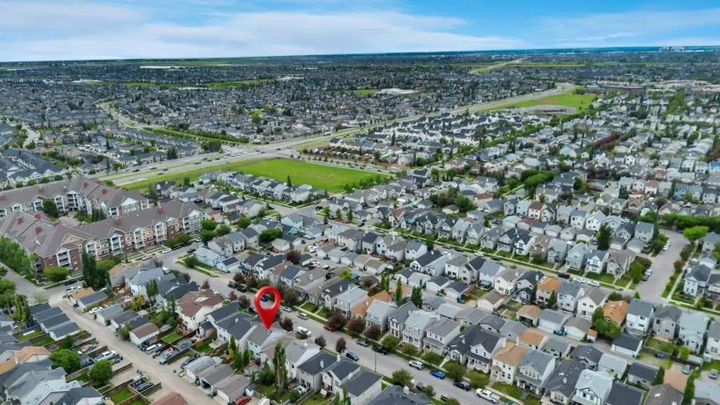 175 Prestwick Villas SE Calgary AB T2Z 4S3