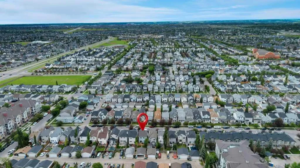 175 Prestwick Villas SE Calgary AB T2Z 4S3