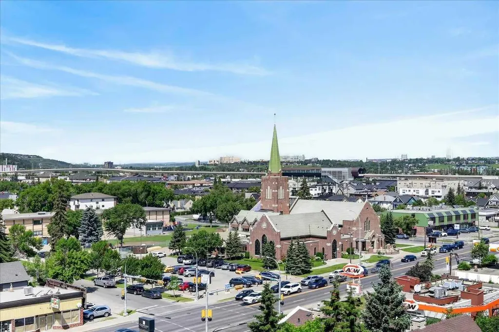 1330 15 Avenue SW Calgary AB T3C 3N7