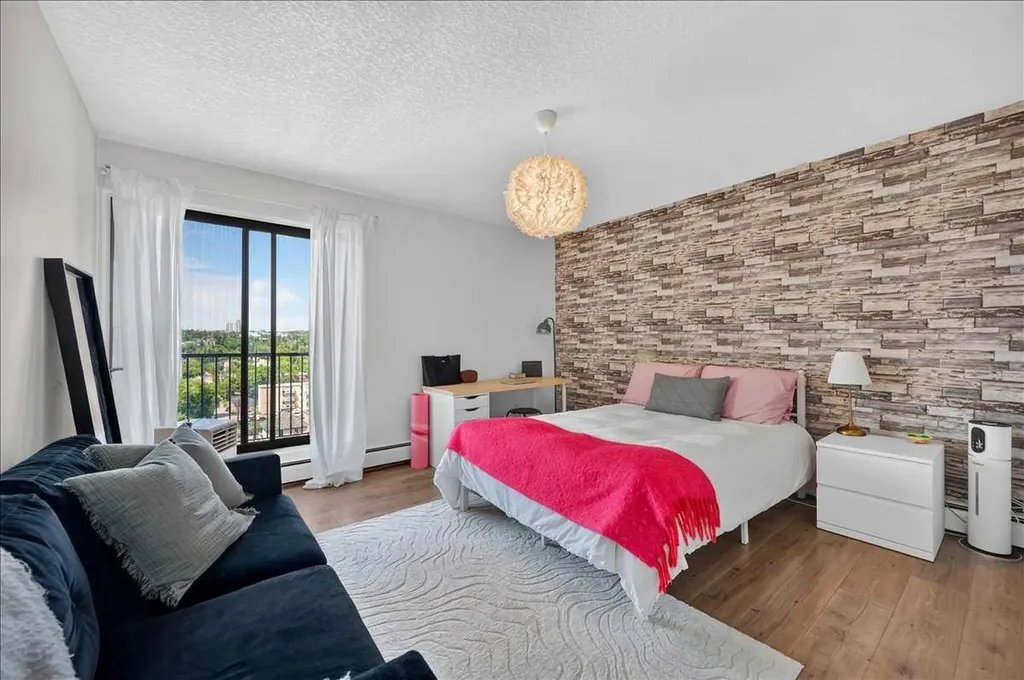 1330 15 Avenue SW Calgary AB T3C 3N7