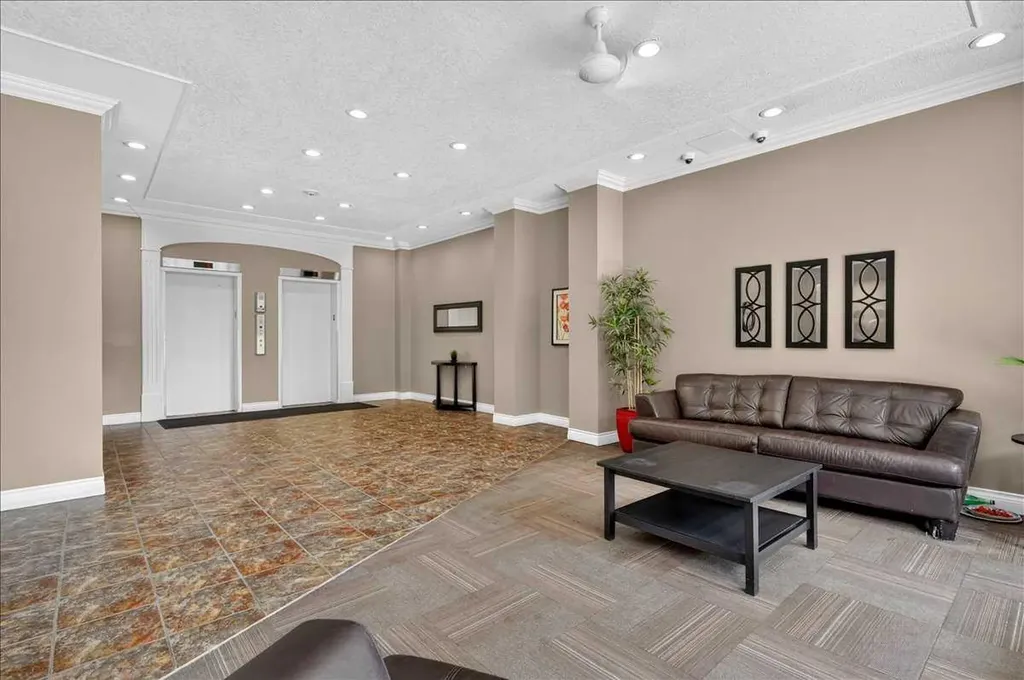 1330 15 Avenue SW Calgary AB T3C 3N7