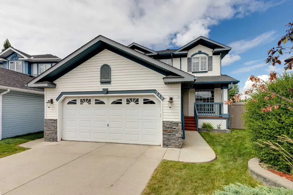 249 Scotia Point NW Calgary AB T3L 2B1
