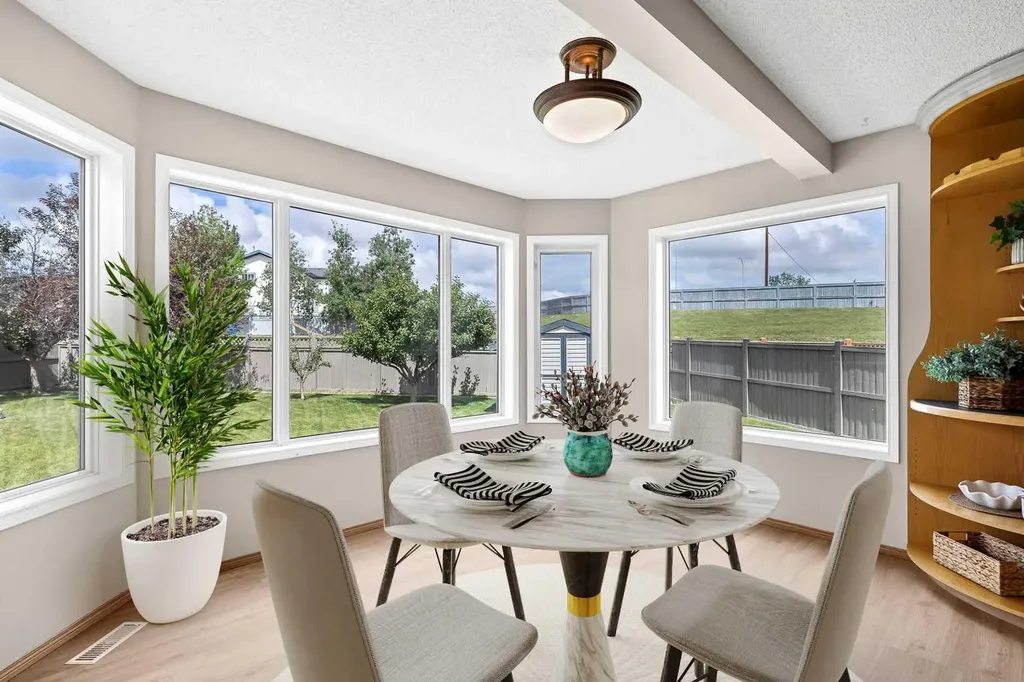 249 Scotia Point NW Calgary AB T3L 2B1