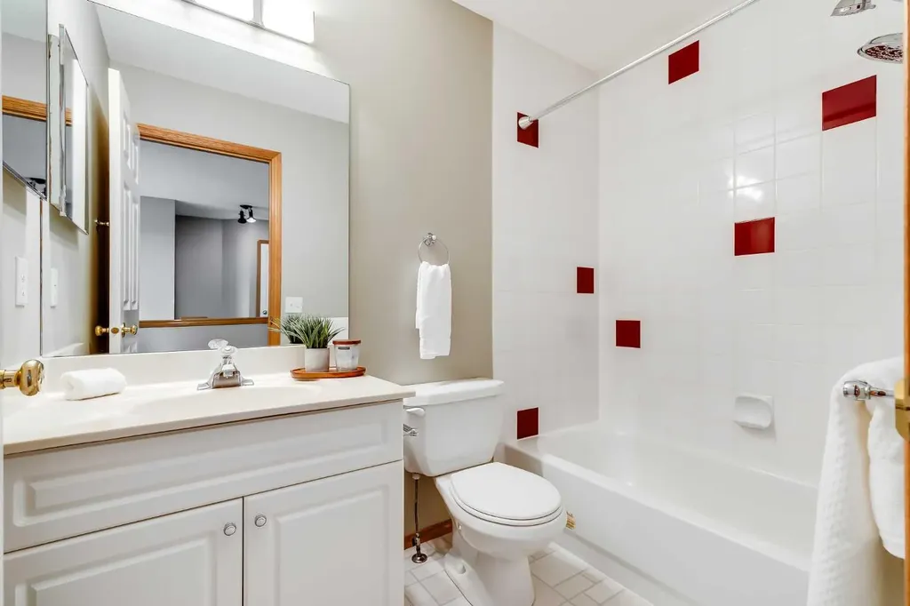 249 Scotia Point NW Calgary AB T3L 2B1