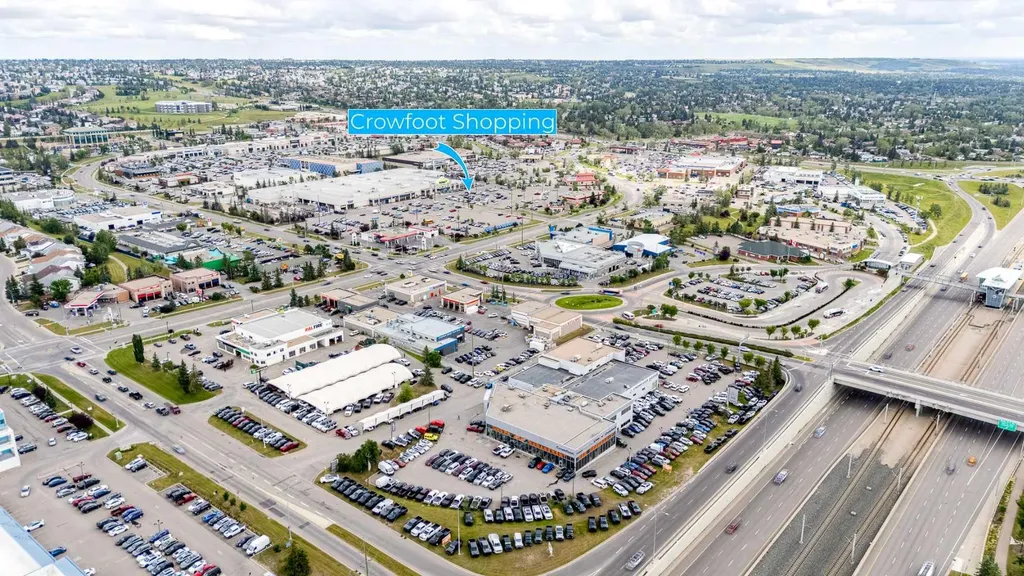249 Scotia Point NW Calgary AB T3L 2B1