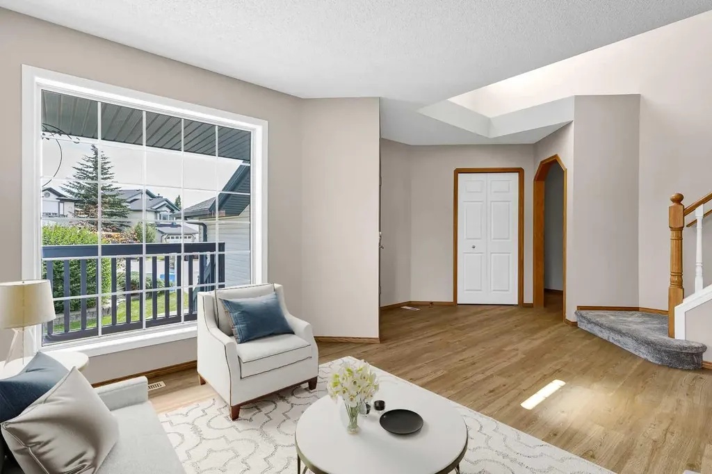 249 Scotia Point NW Calgary AB T3L 2B1