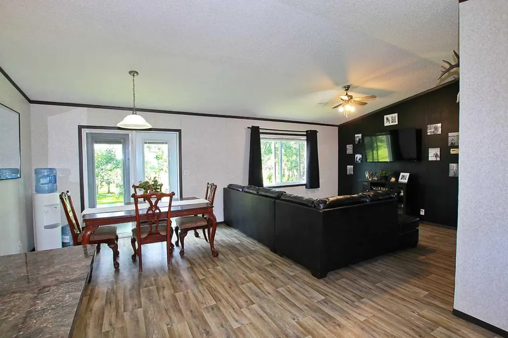 38332 Rr 12 Rural Red Deer County AB T4E 1B6