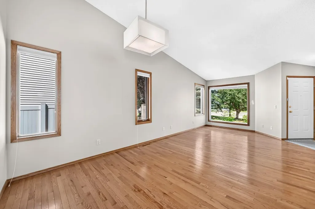 192 Riverbend Drive SE Calgary AB T2C3X8