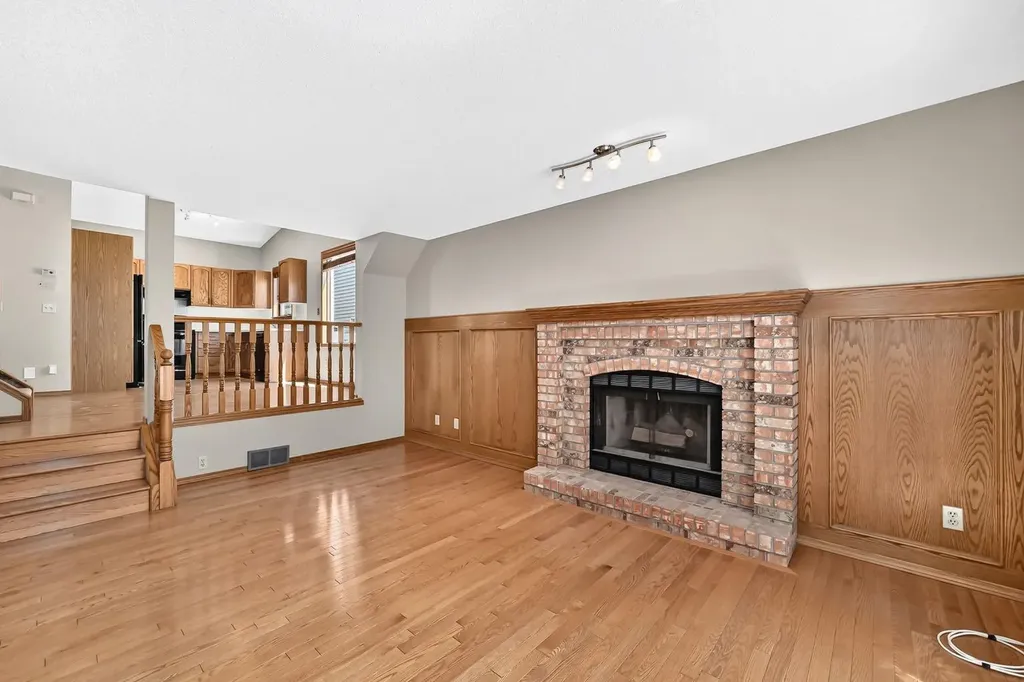 192 Riverbend Drive SE Calgary AB T2C3X8