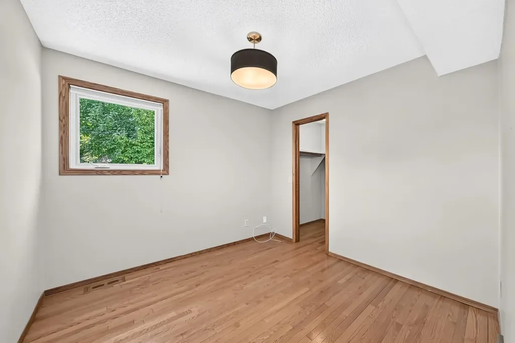 192 Riverbend Drive SE Calgary AB T2C3X8